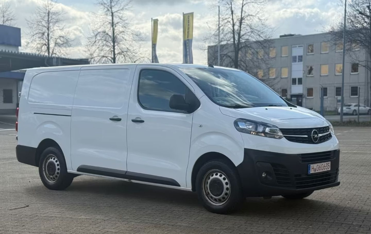 Opel Vivaro — фото 2