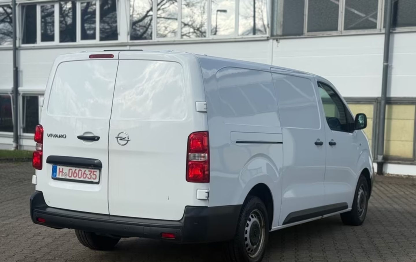 Opel Vivaro — фото 3