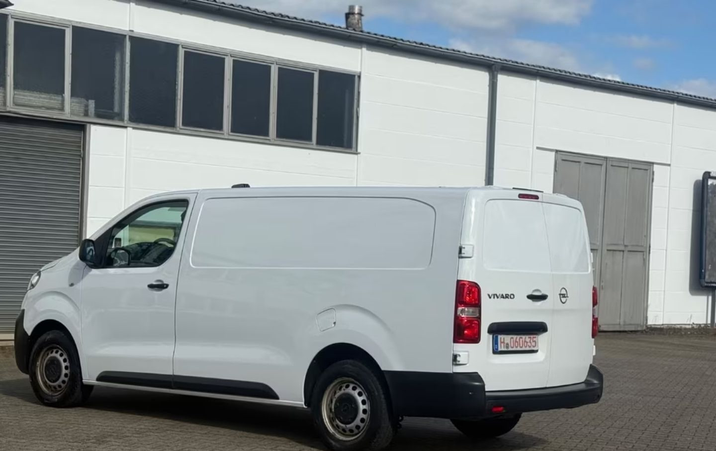Opel Vivaro — фото 7