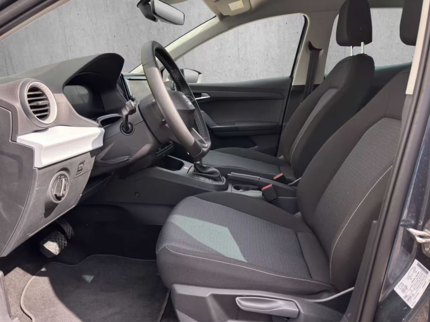 Seat Ibiza — фото 11