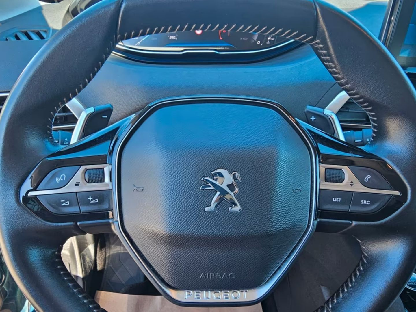 Peugeot 5008 — фото 10