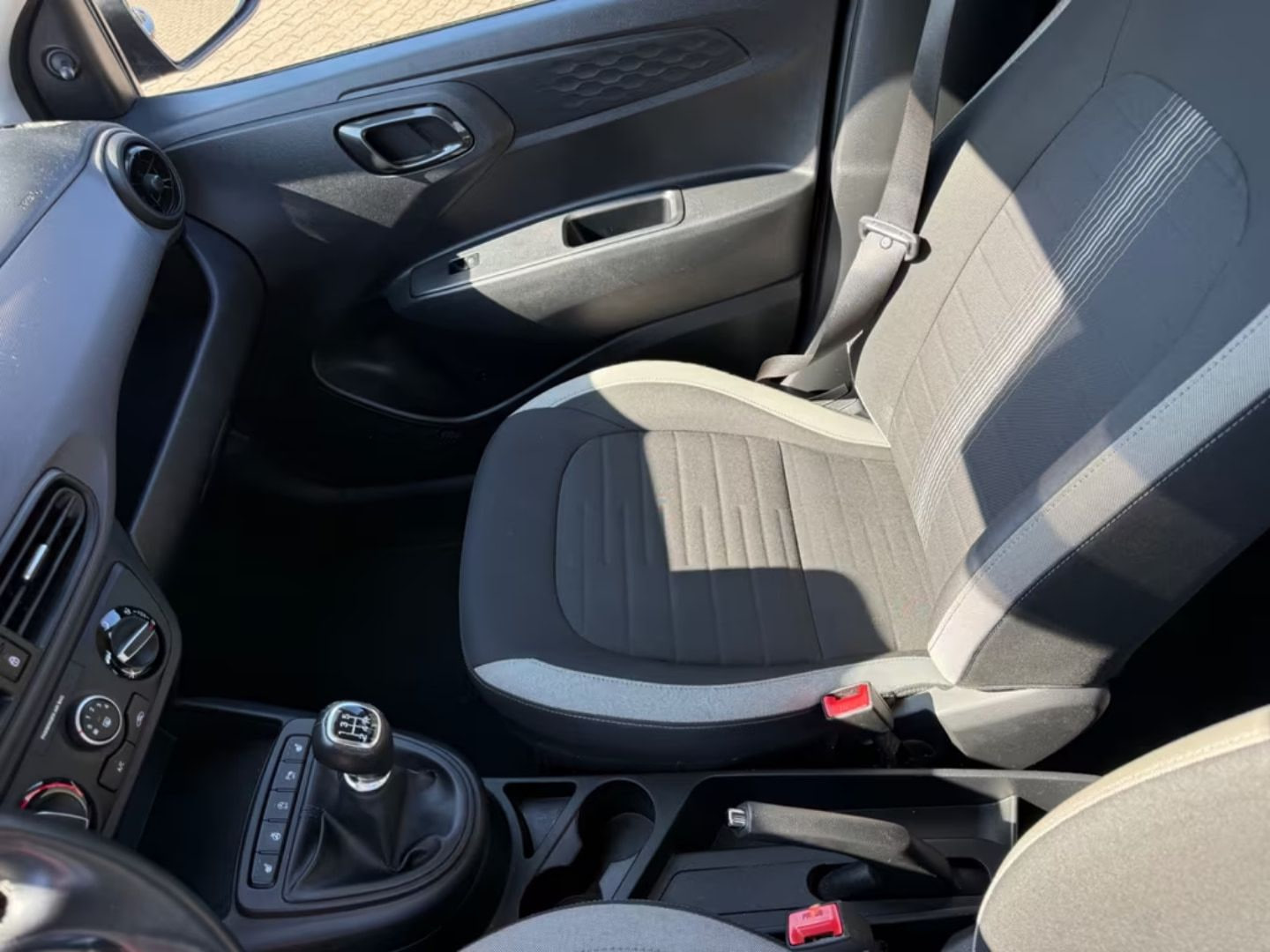 Hyundai i10 — фото 11