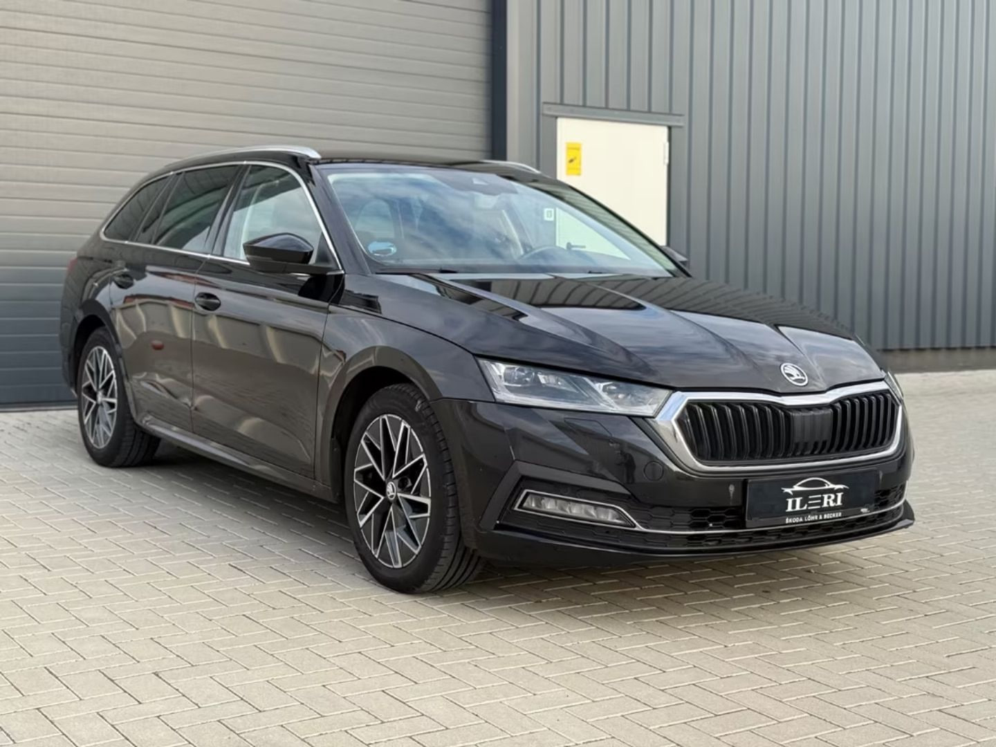 Skoda Octavia — фото 2