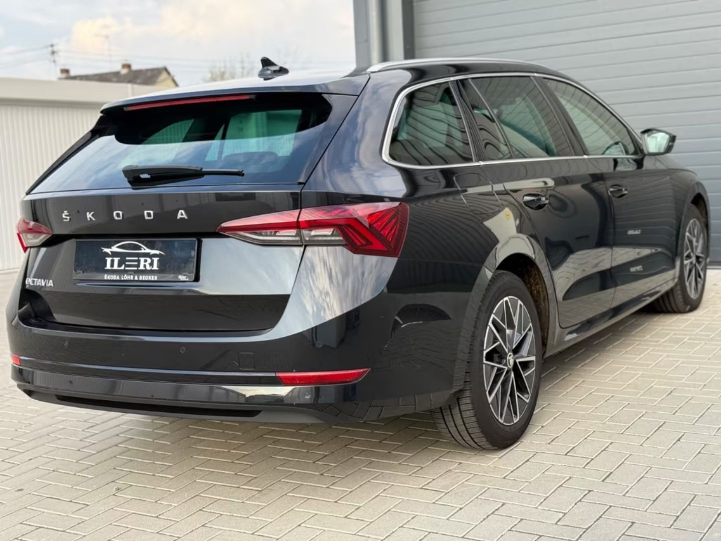 Skoda Octavia — фото 3