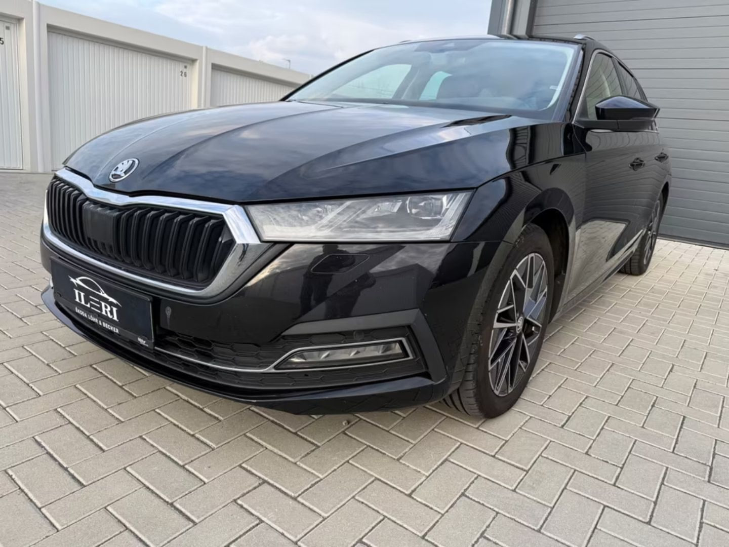 Skoda Octavia — фото 4