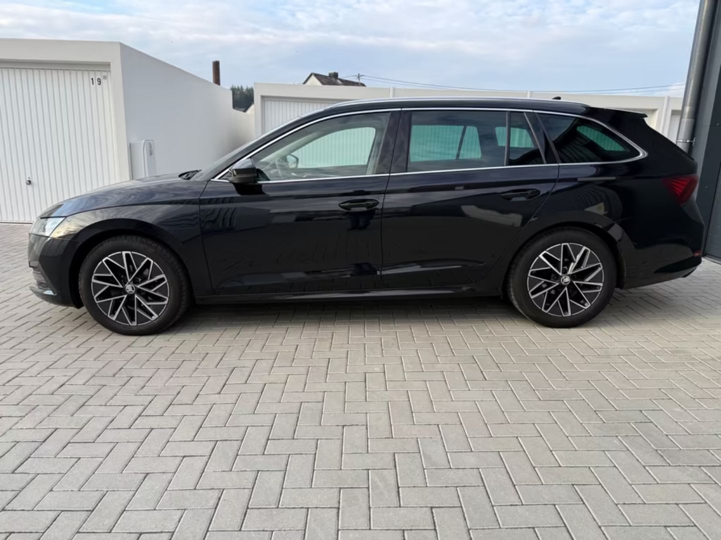 Skoda Octavia — фото 7