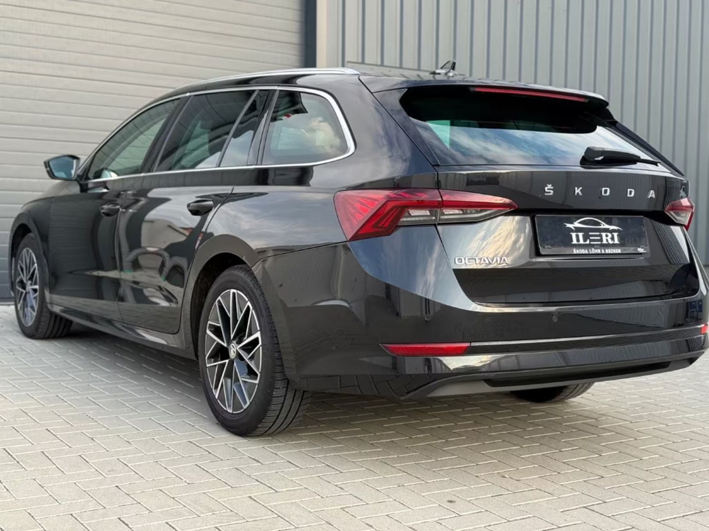 Skoda Octavia — фото 11