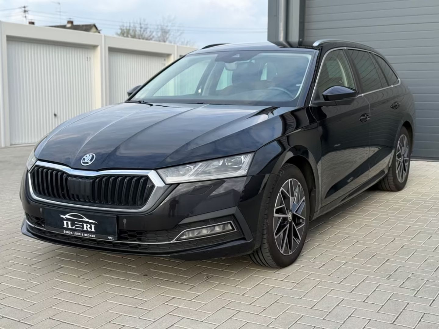 Skoda Octavia — фото 12