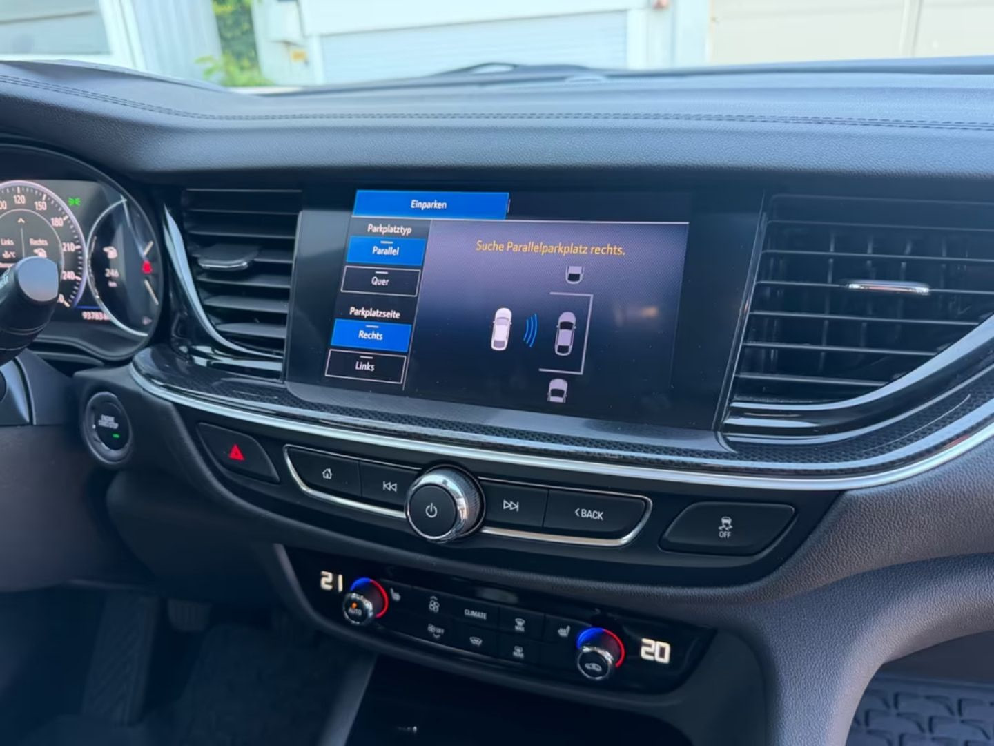 Opel Insignia — фото 15