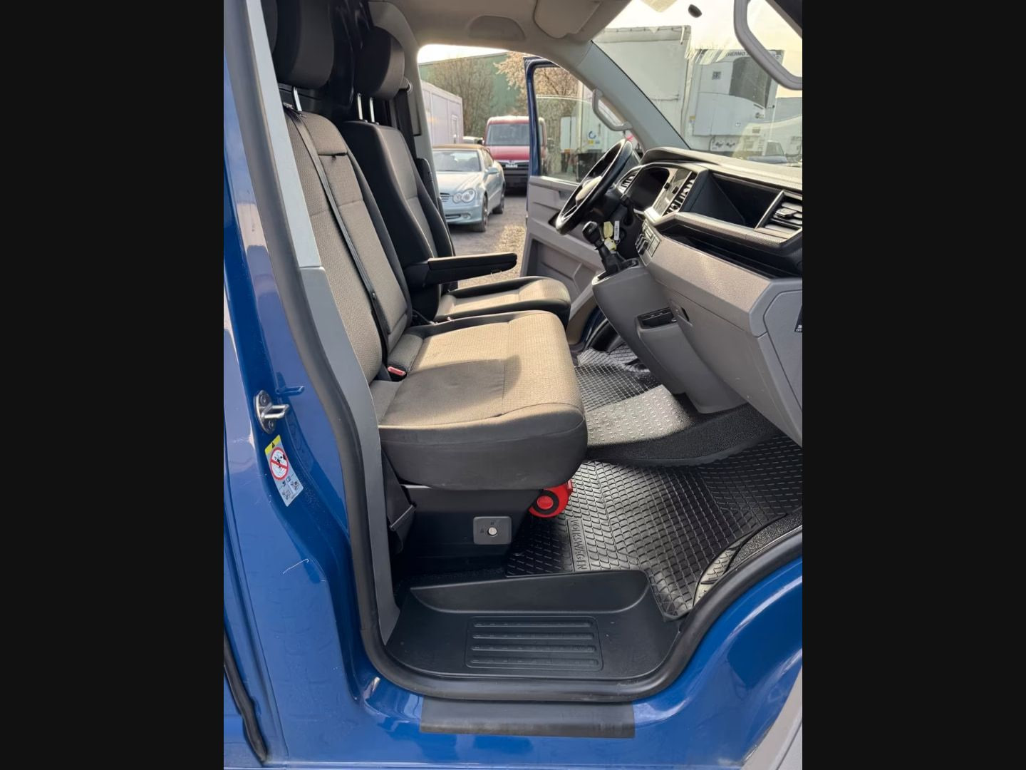 Volkswagen T6 Transporter — фото 10