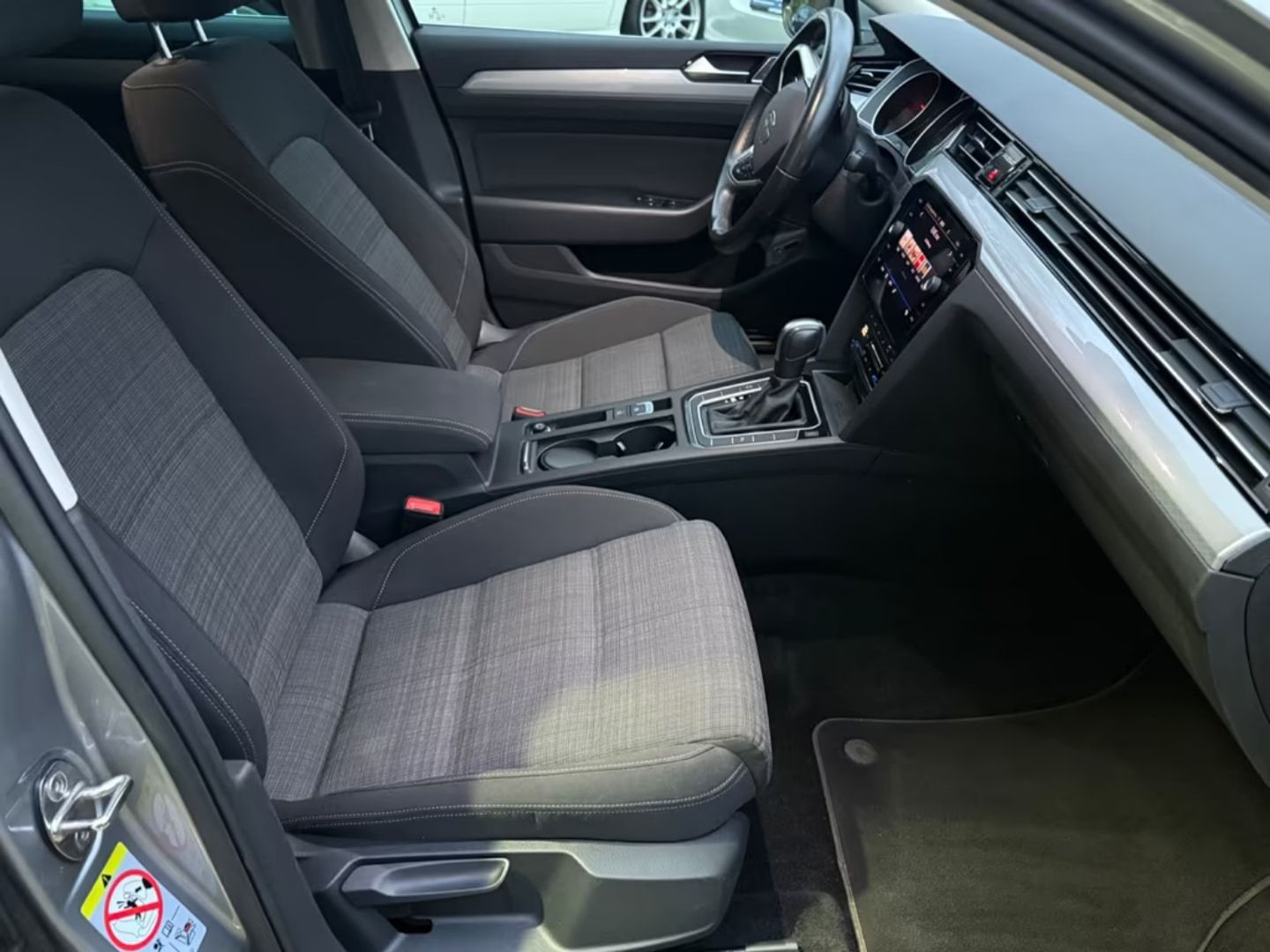 Volkswagen Passat Variant — фото 10