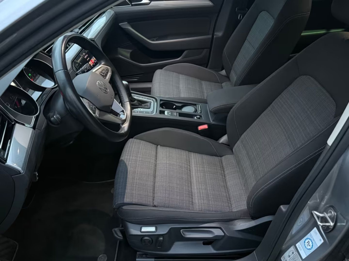 Volkswagen Passat Variant — фото 14