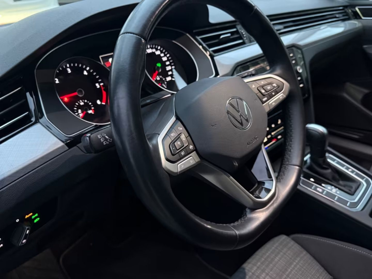 Volkswagen Passat Variant — фото 15