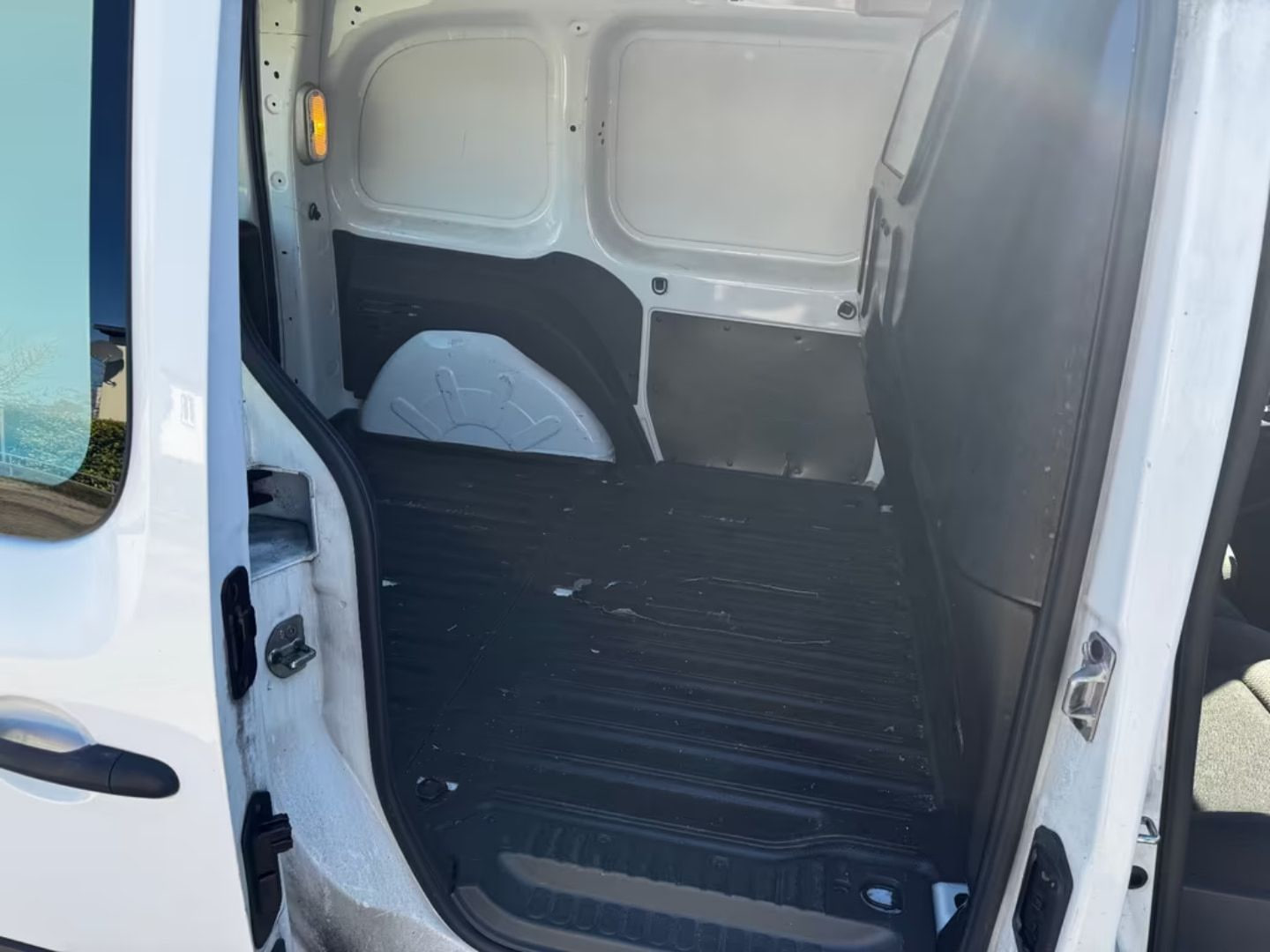 Nissan NV250 — фото 3