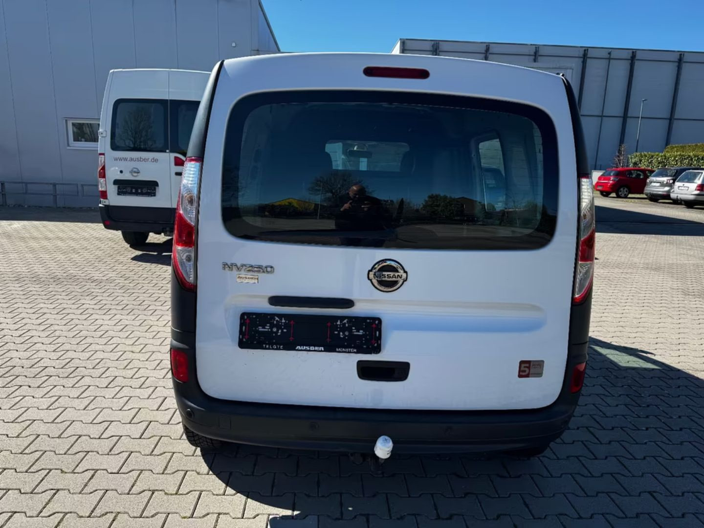 Nissan NV250 — фото 4