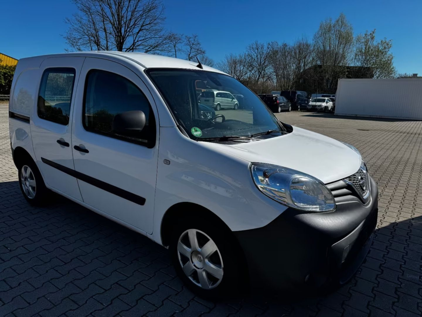 Nissan NV250 — фото 10