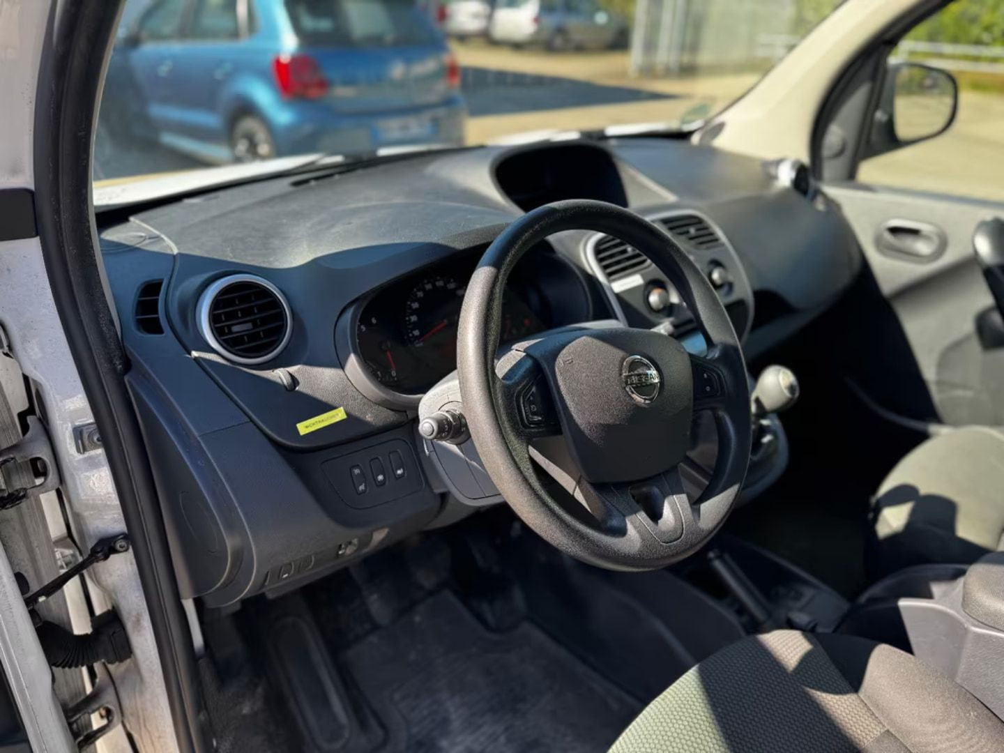 Nissan NV250 — фото 11