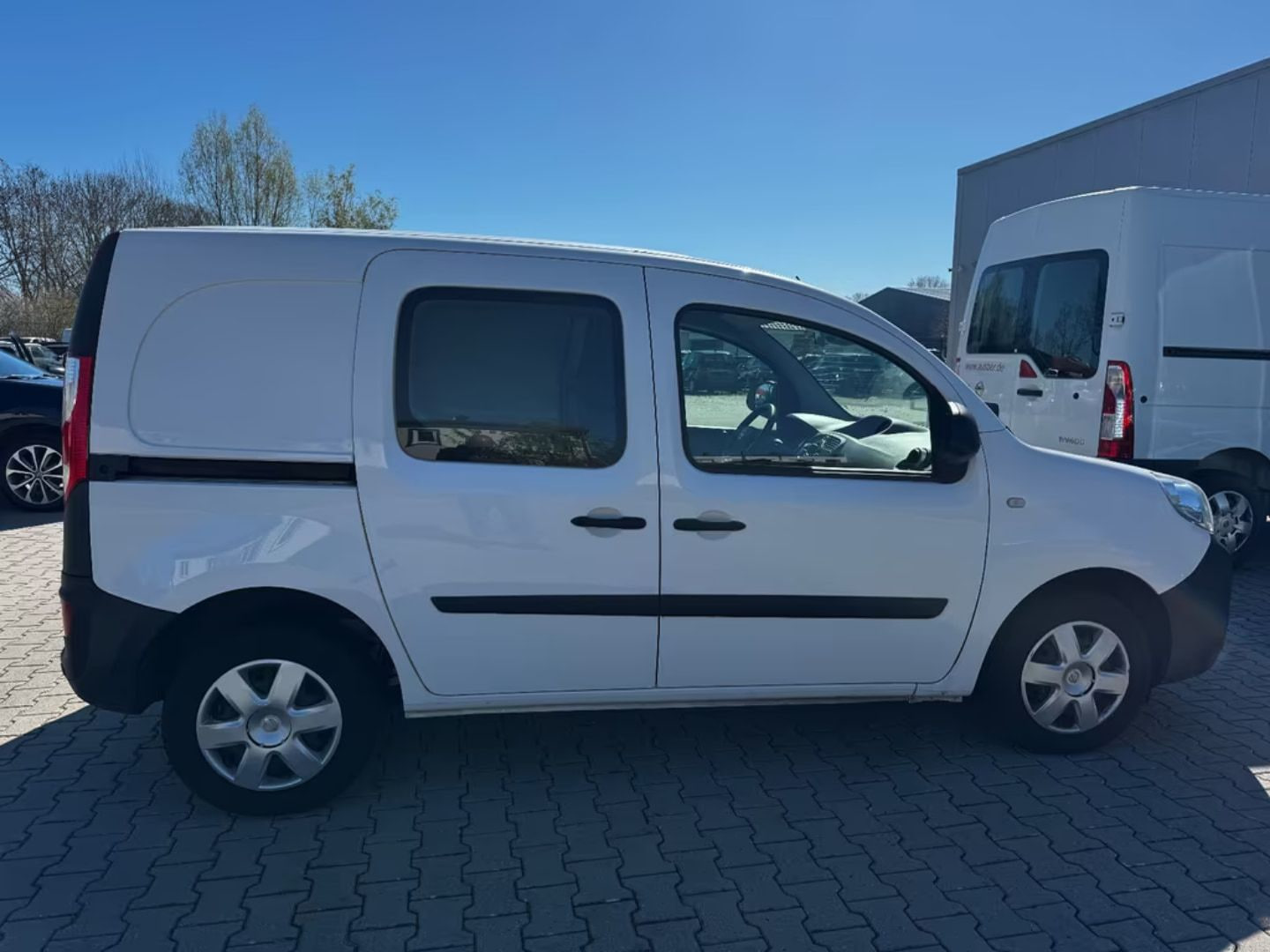 Nissan NV250 — фото 15