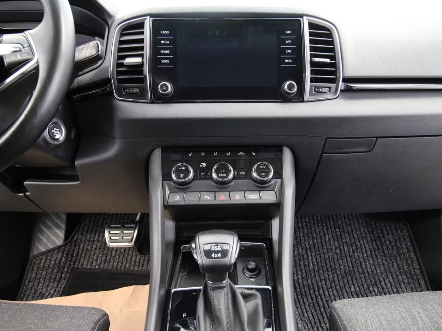 Skoda Karoq — фото 12