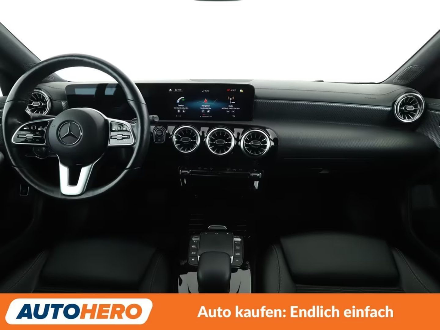 Mercedes-Benz CLA 200 — фото 11