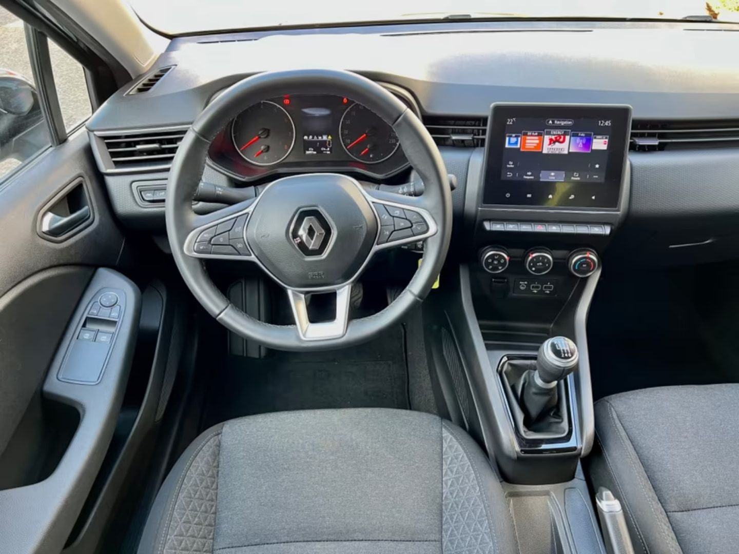 Renault Clio — фото 15
