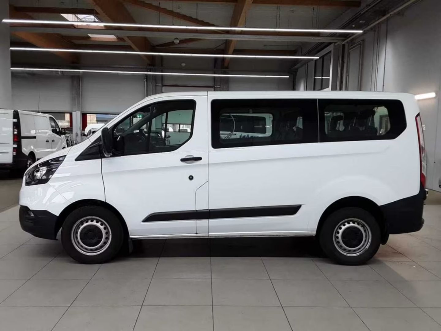 Ford Transit Custom — фото 15