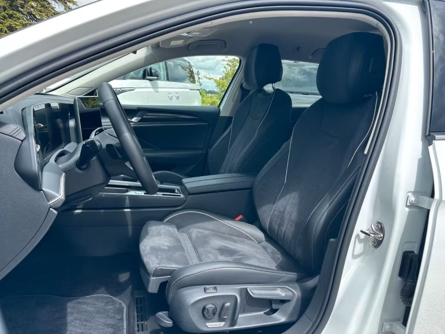 Volkswagen Passat — фото 10