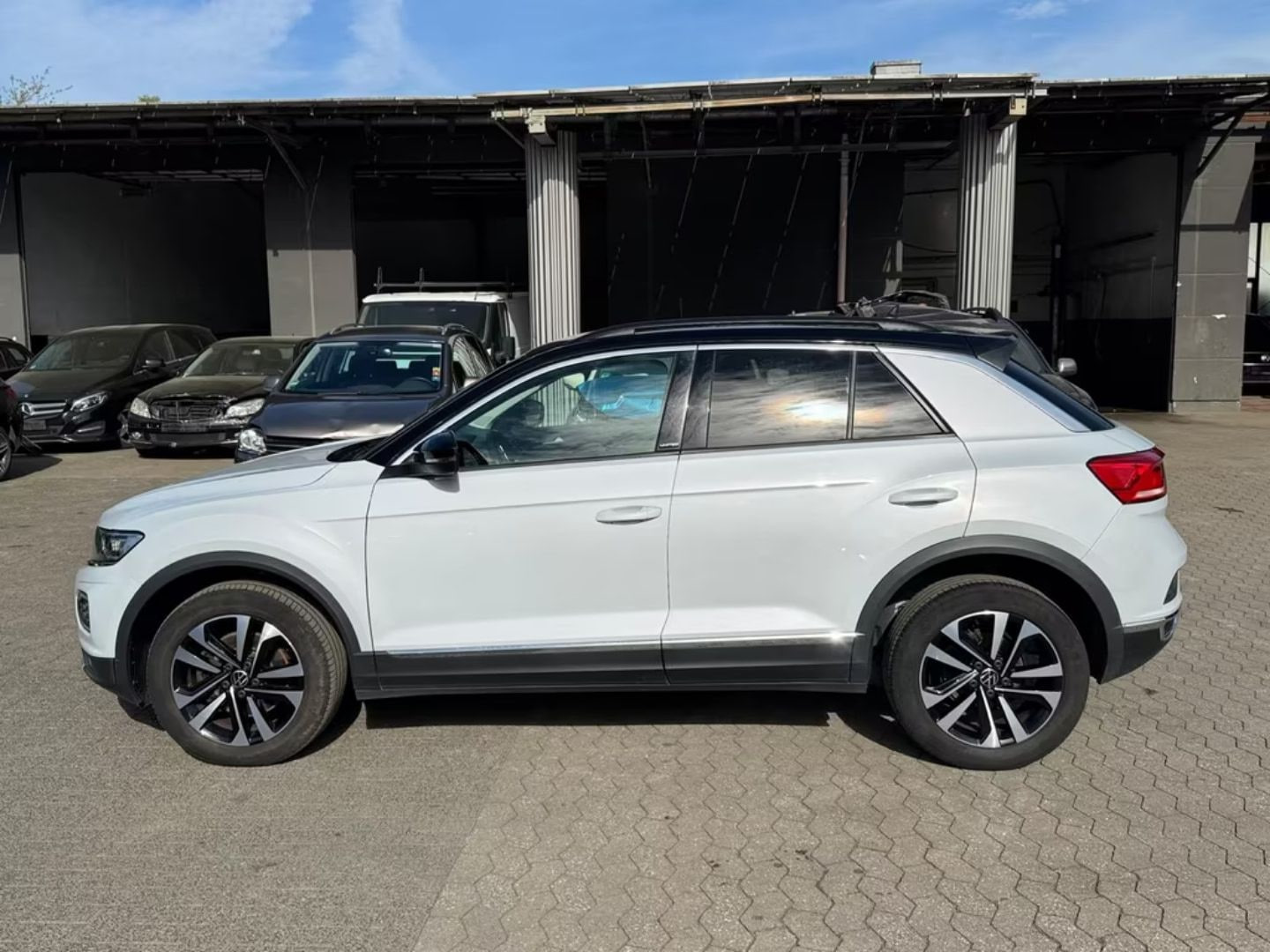 Volkswagen T-Roc — фото 6