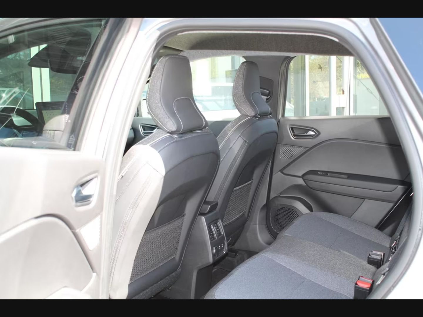 Renault Symbioz — фото 12