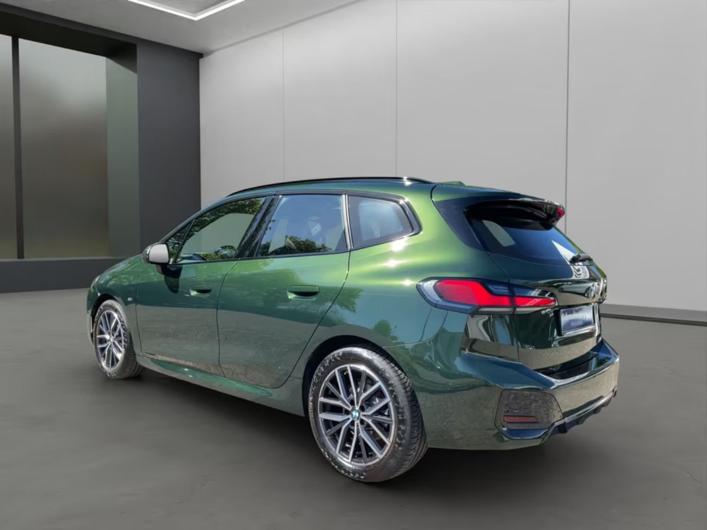 BMW 218 Active Tourer — фото 4