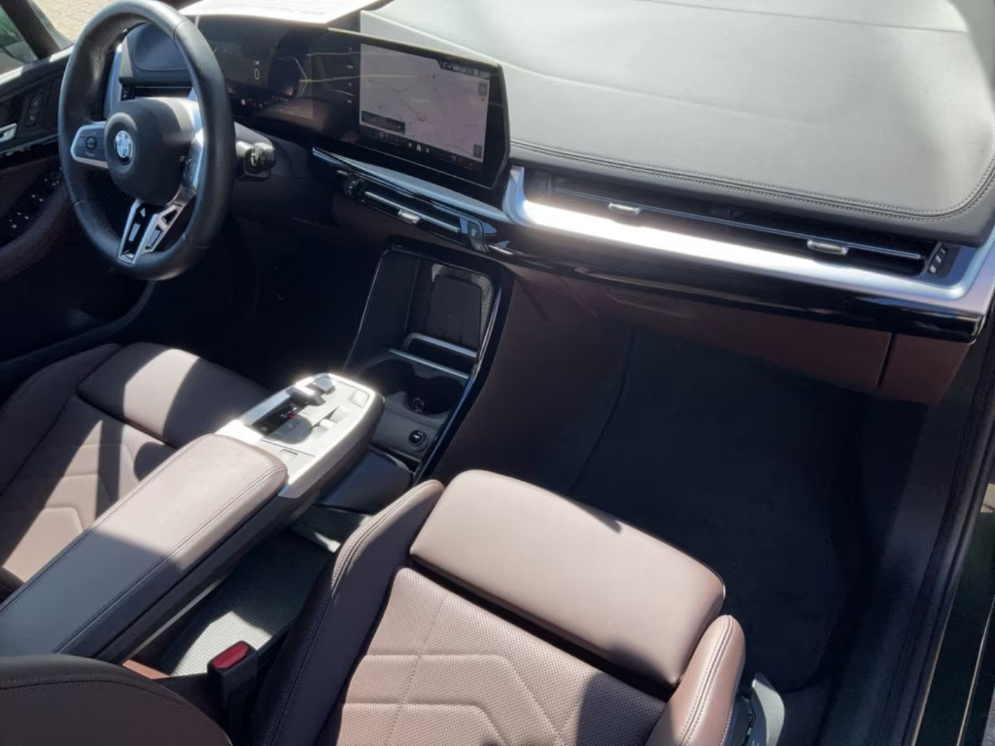 BMW 218 Active Tourer — фото 13