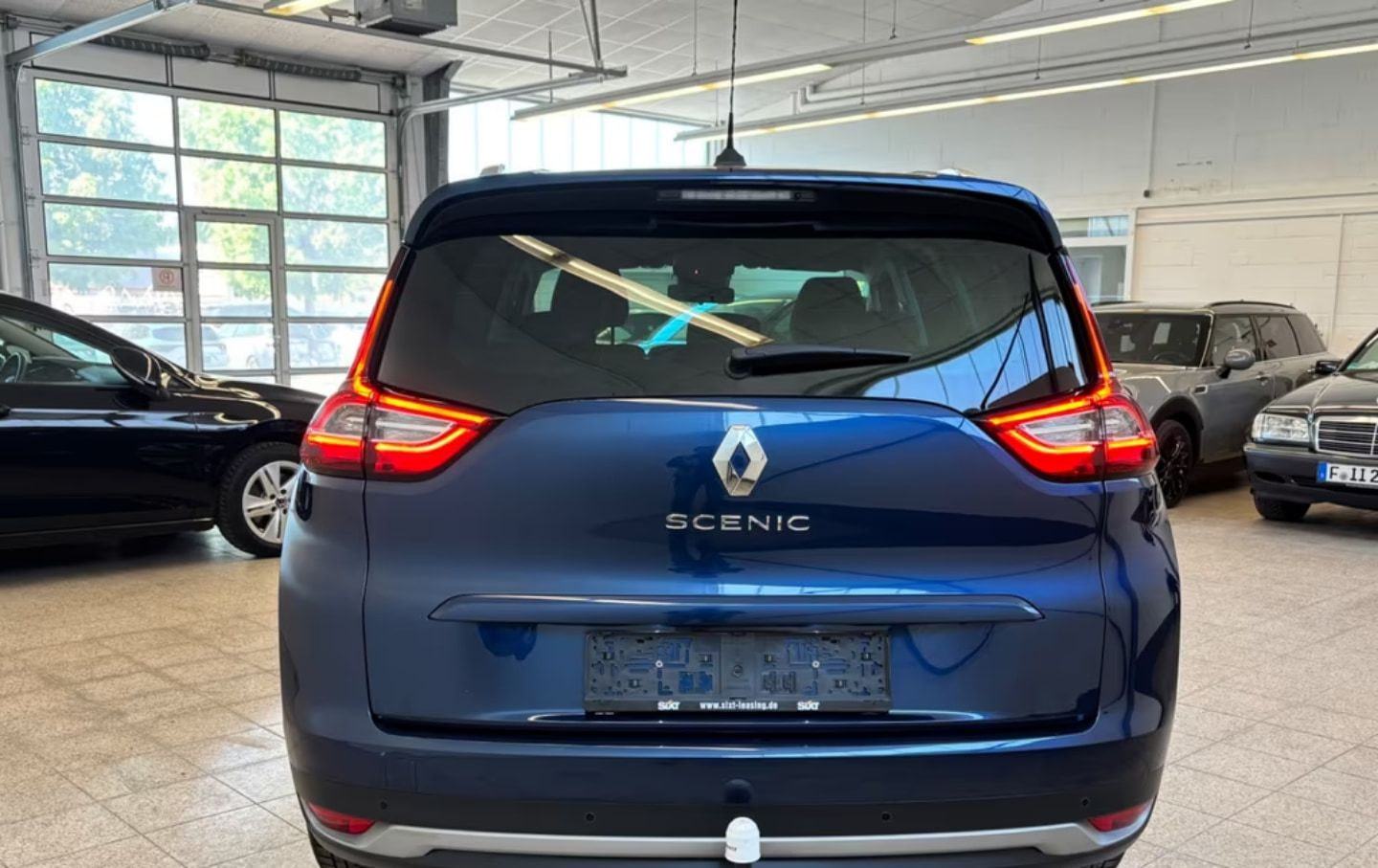 Renault Grand Scenic — фото 6