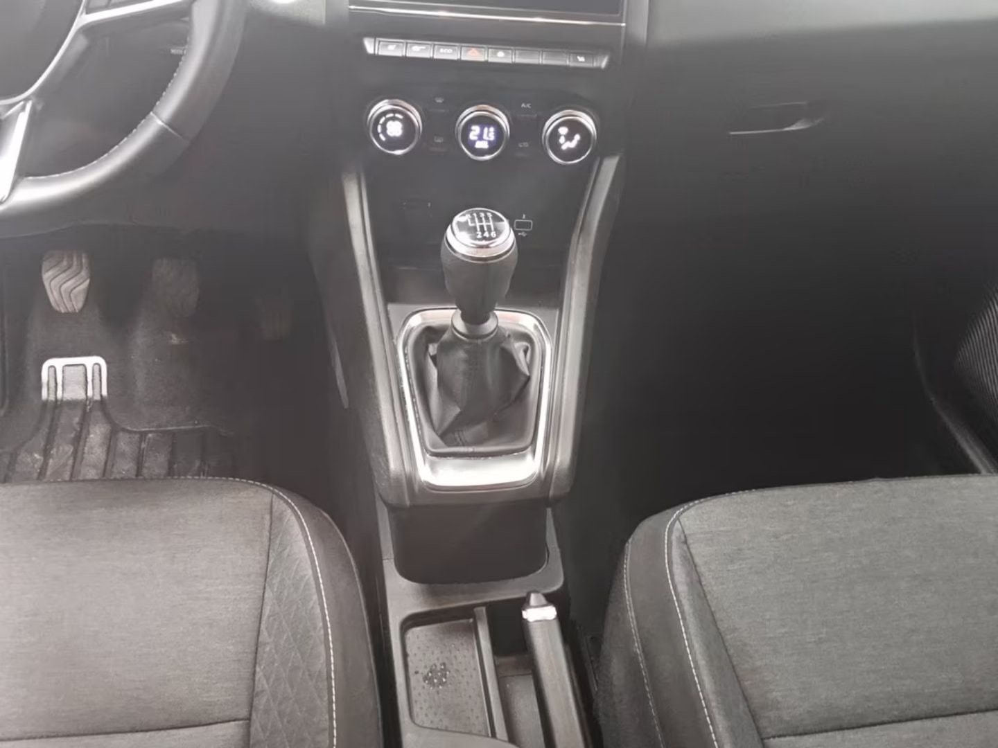 Renault Captur — фото 2