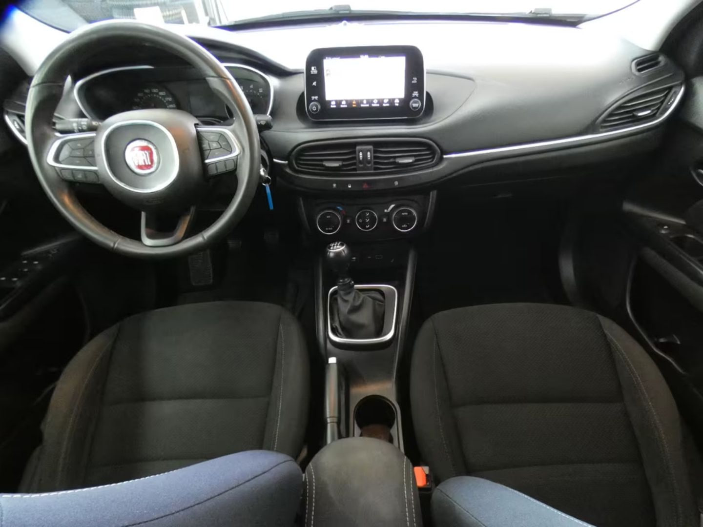 Fiat Tipo — фото 11