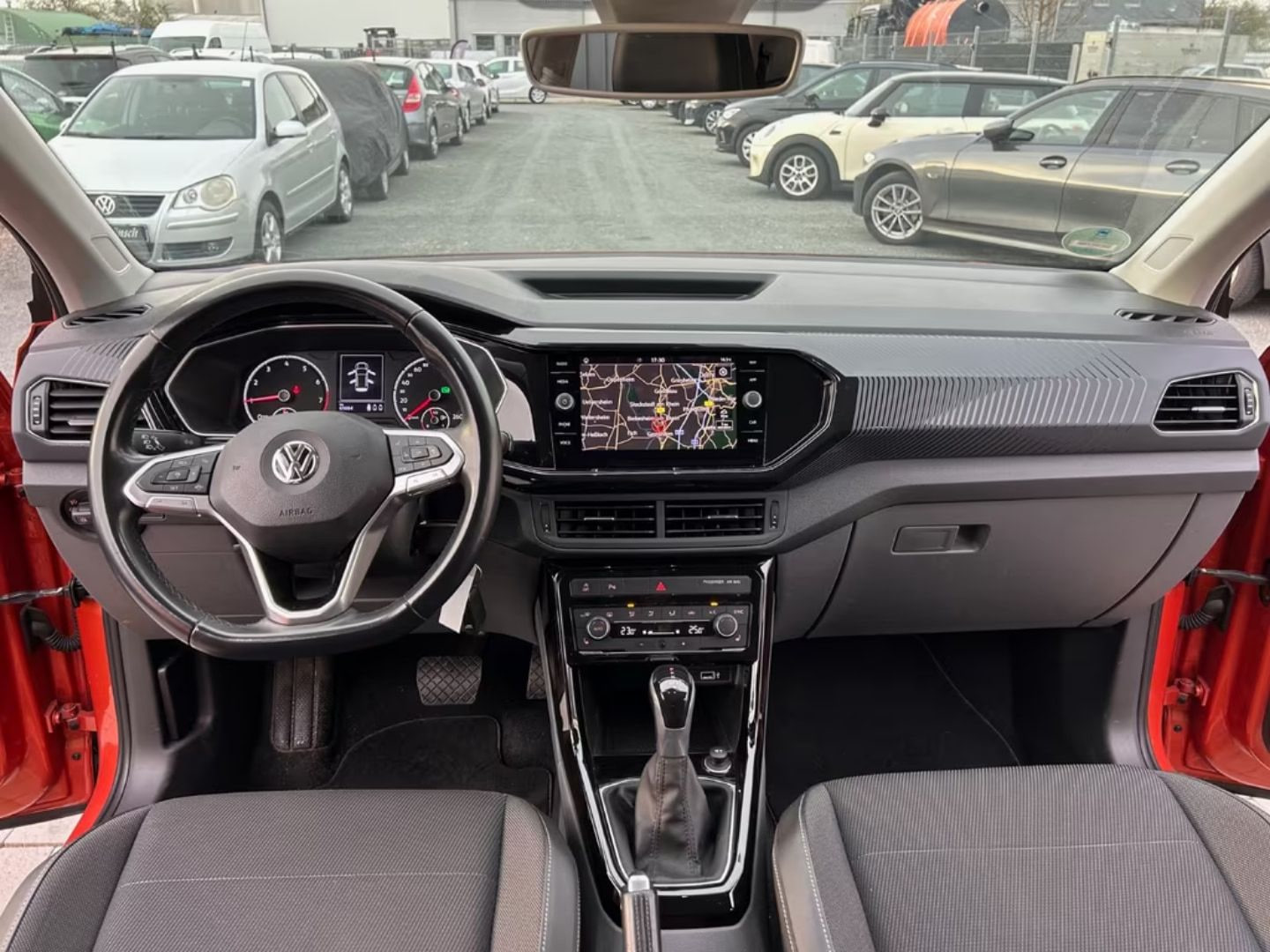 Volkswagen T-Cross — фото 11