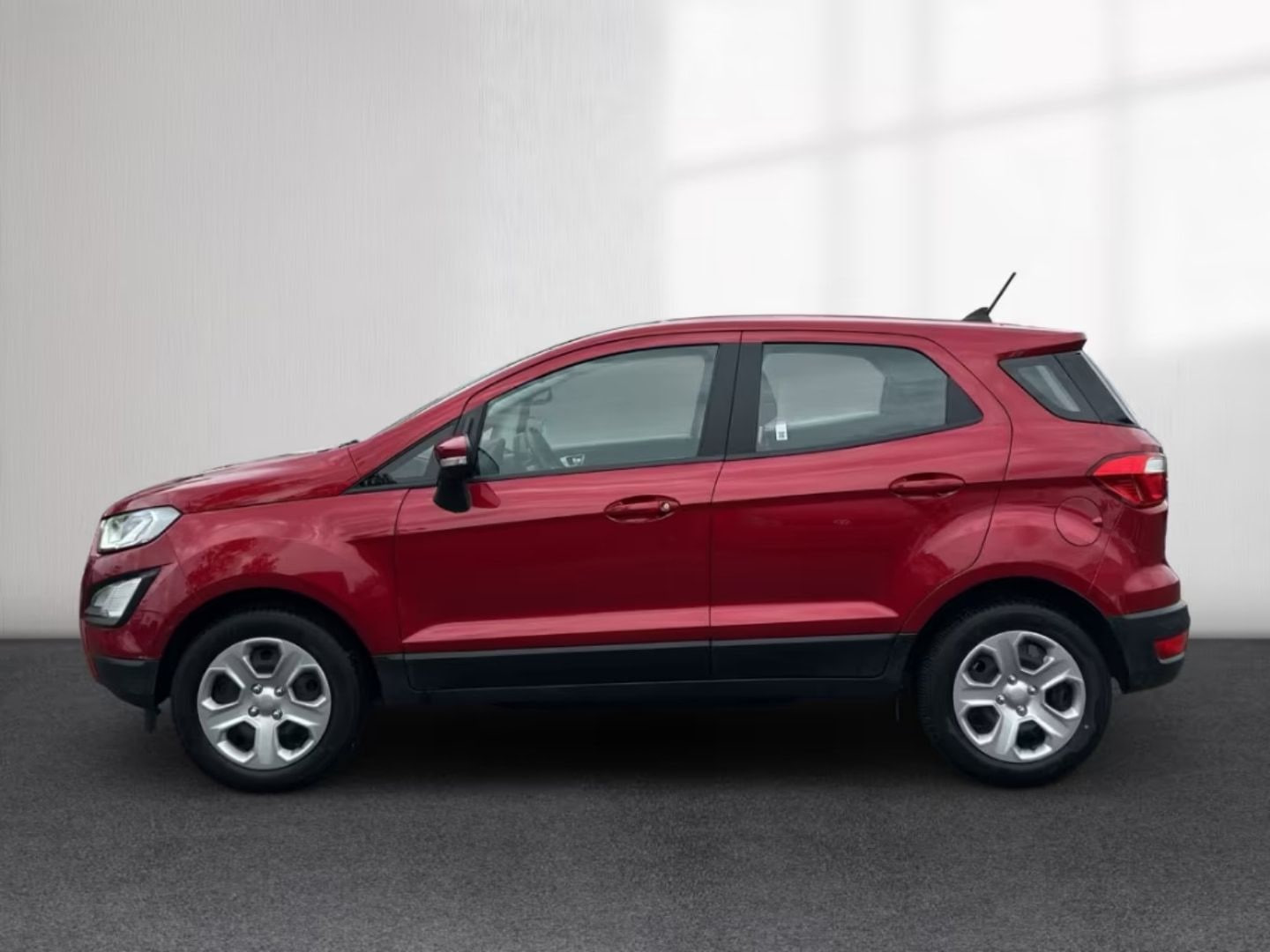 Ford EcoSport — фото 5