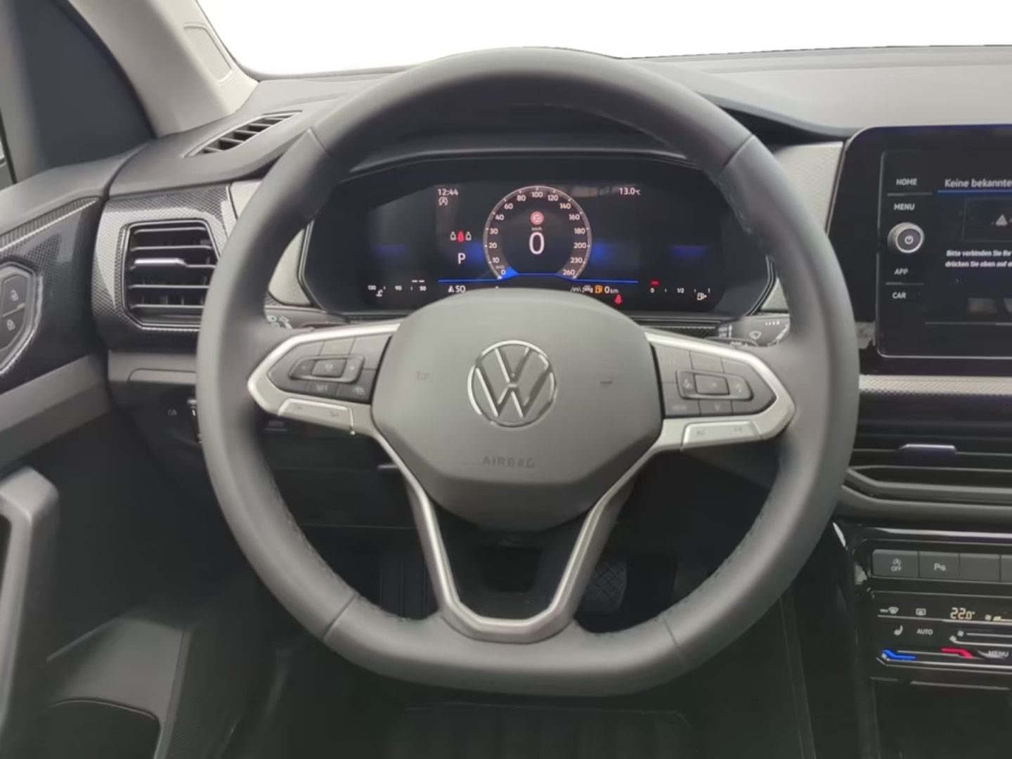 Volkswagen T-Cross — фото 11