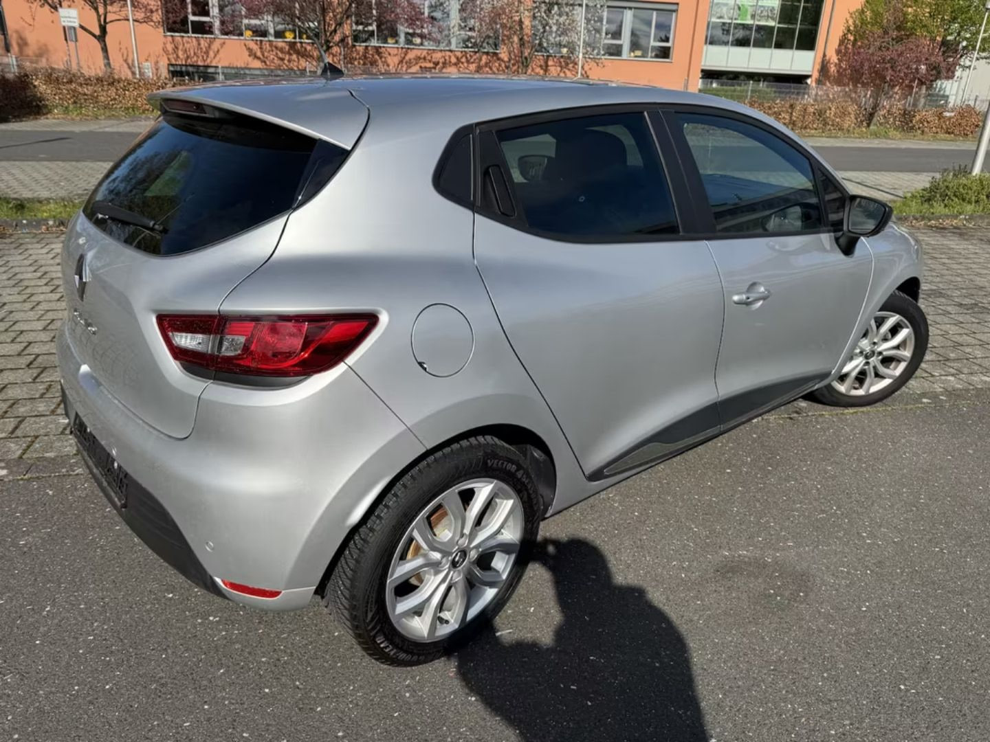 Renault Clio — фото 2