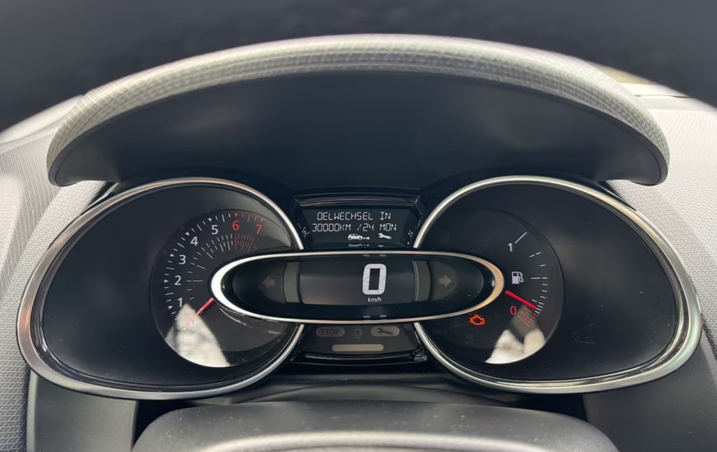 Renault Clio — фото 13