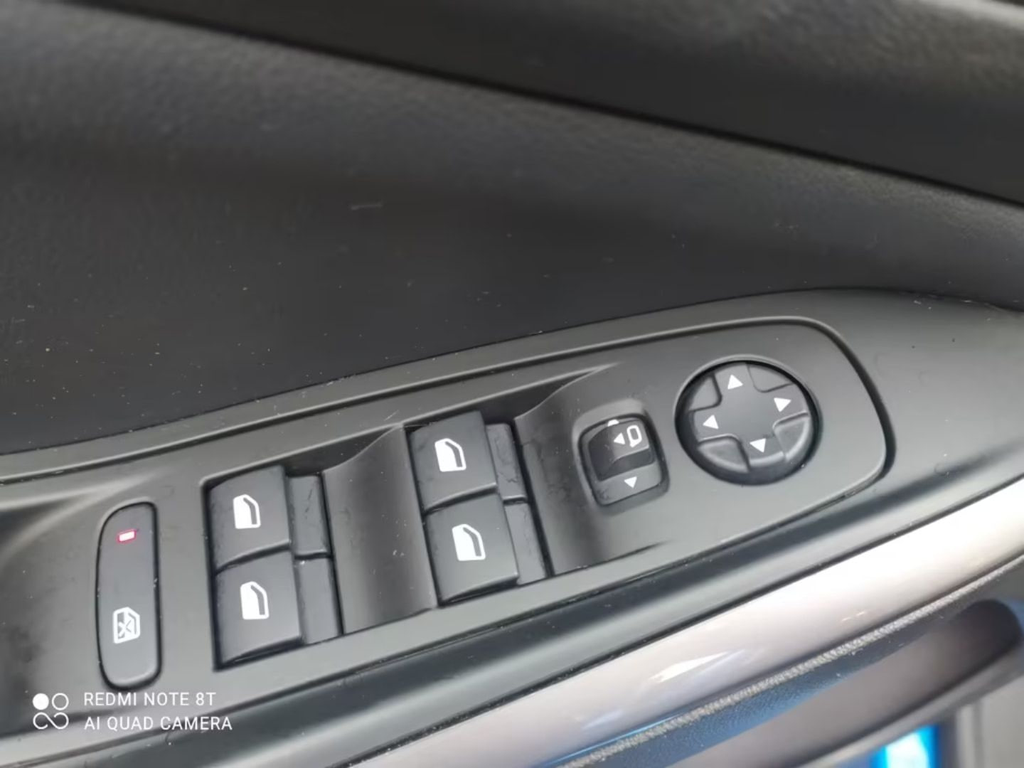 Opel Grandland (X) — фото 10