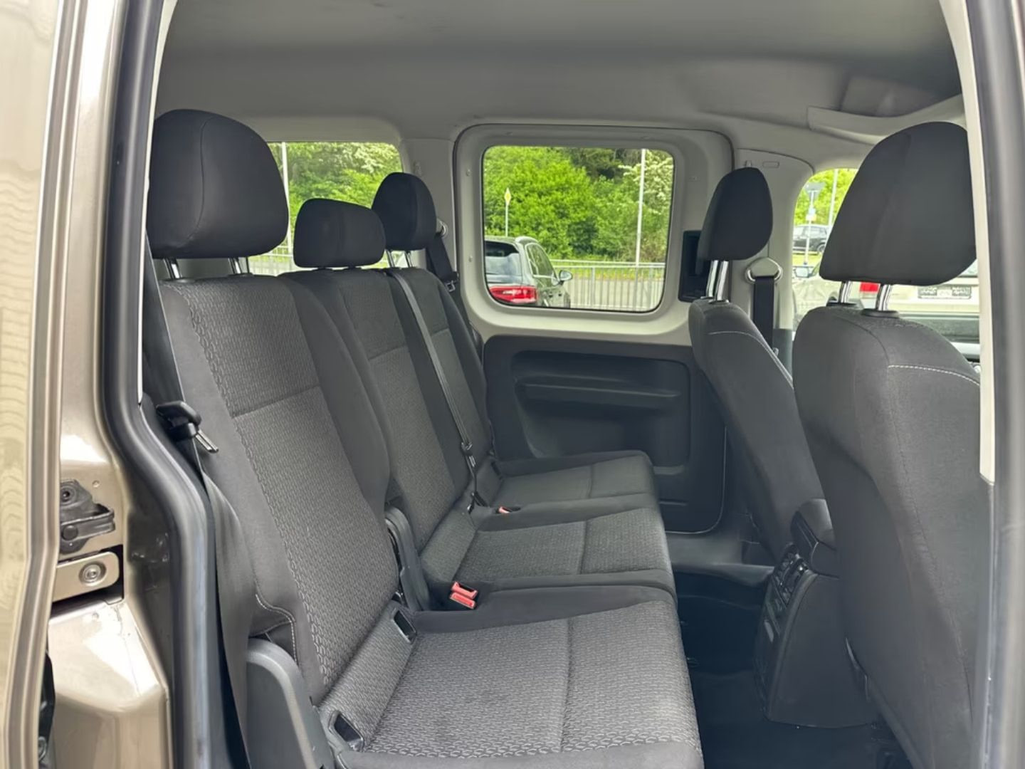 Volkswagen Caddy — фото 8