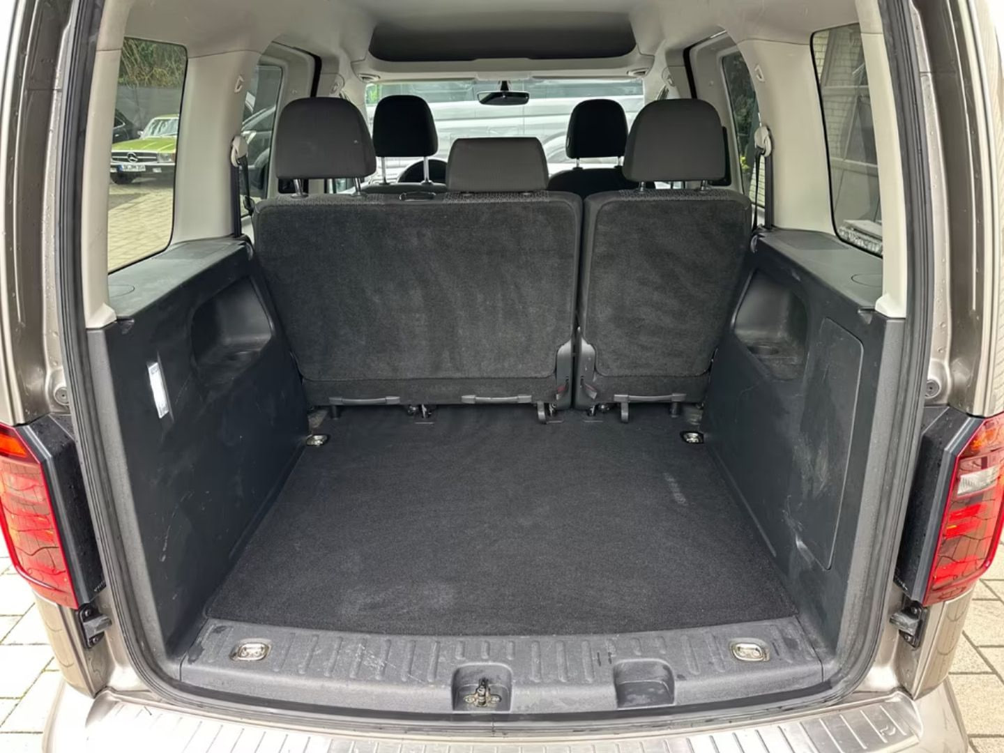 Volkswagen Caddy — фото 12