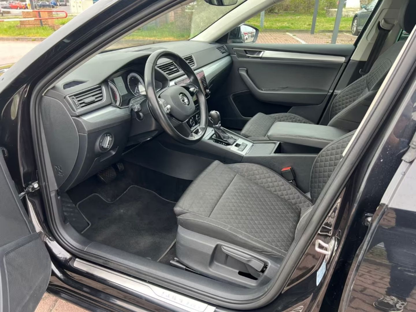 Skoda Superb — фото 13