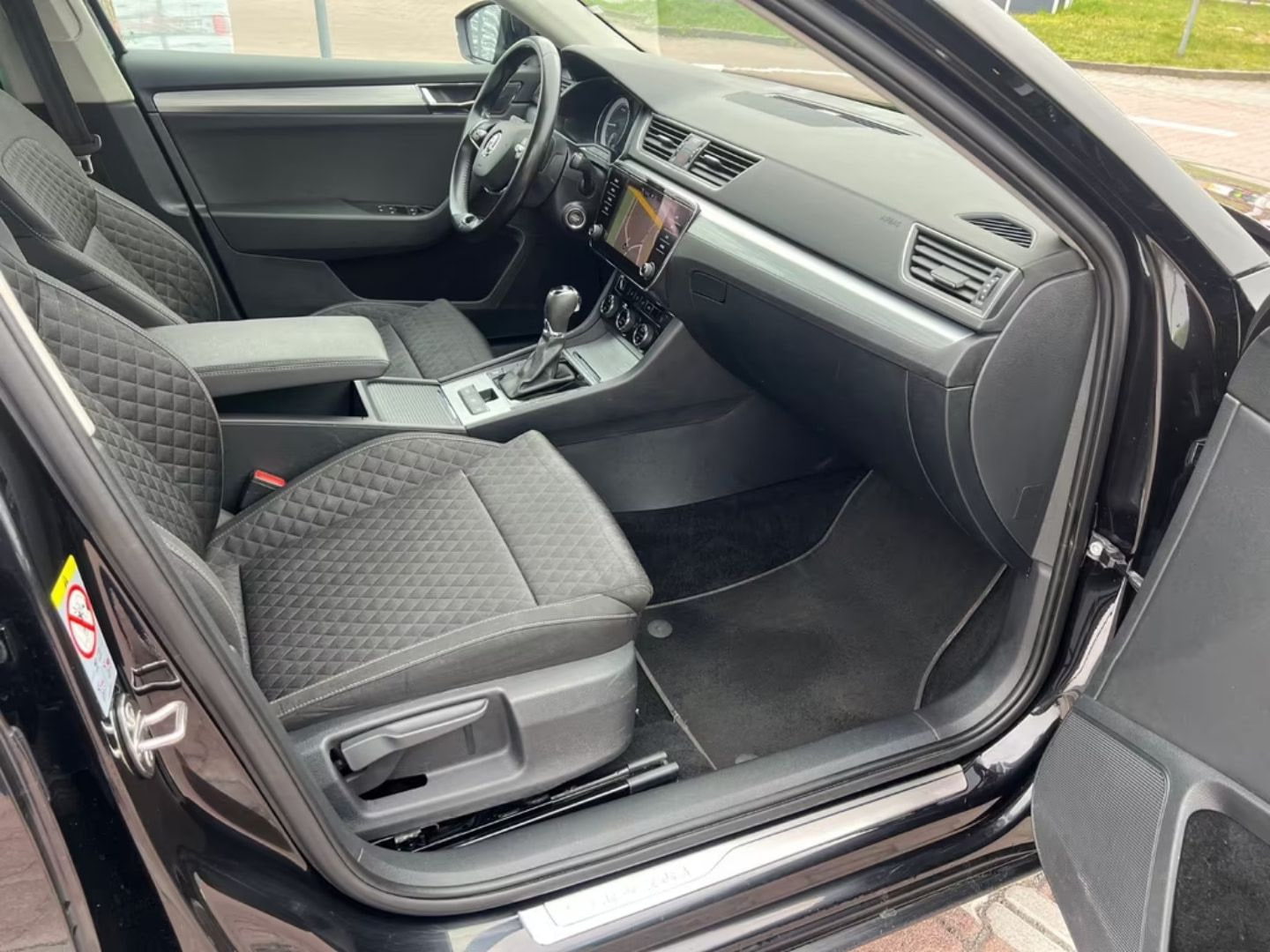 Skoda Superb — фото 15