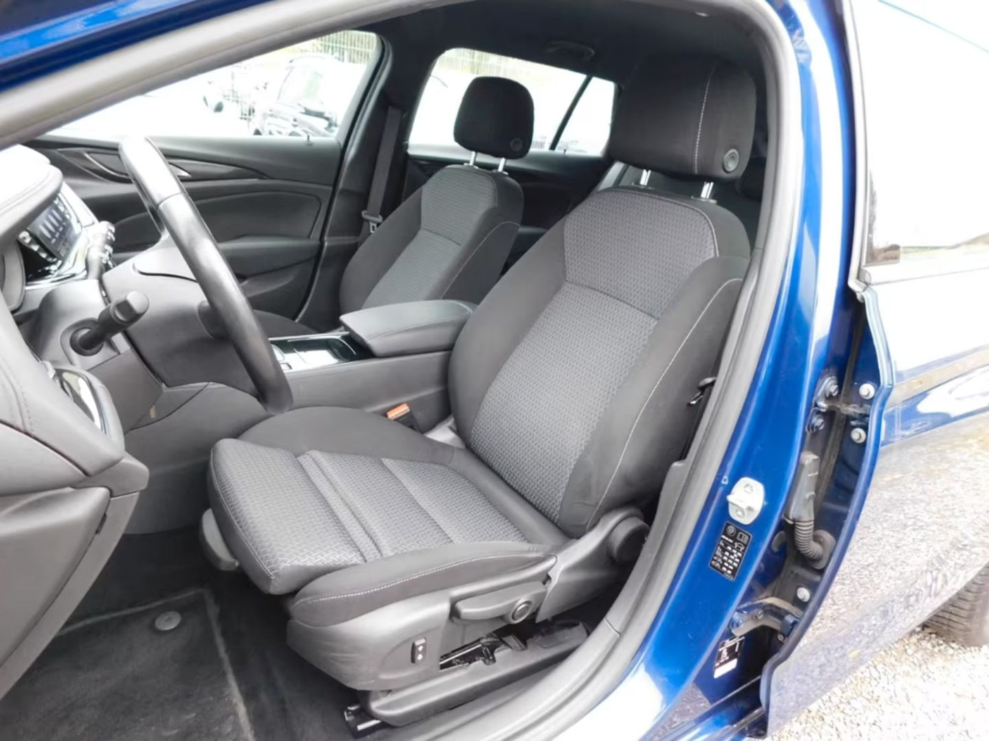 Opel Insignia — фото 15