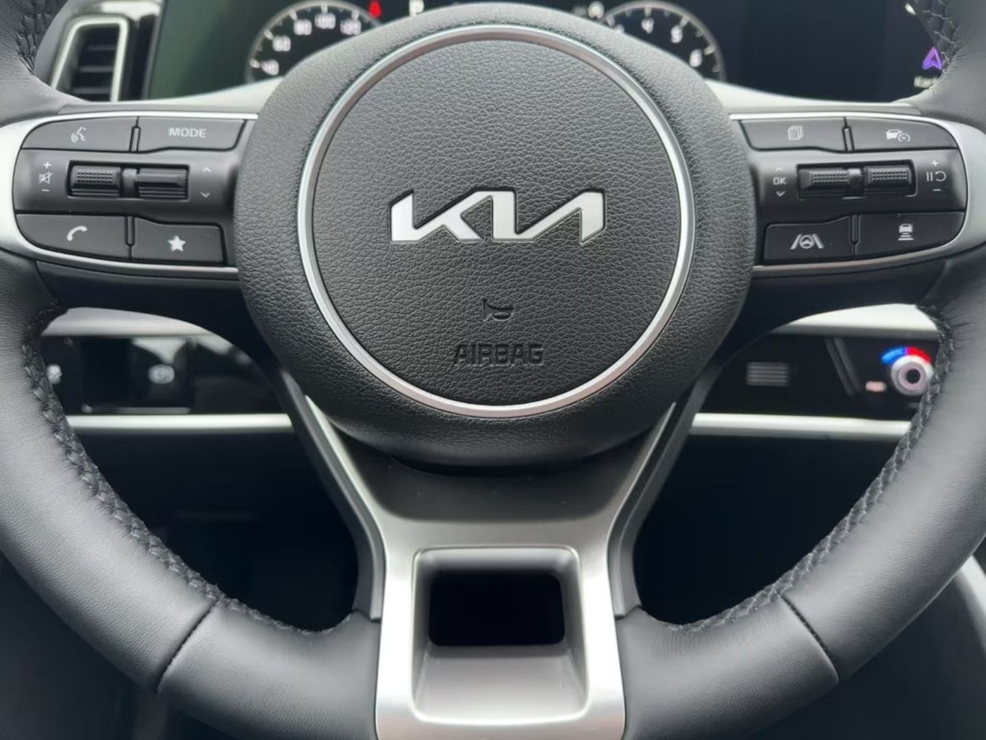 Kia Sportage — фото 10