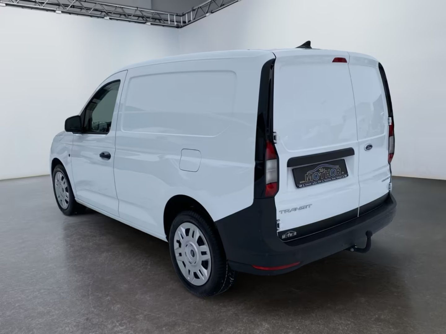 Ford Transit Connect — фото 5