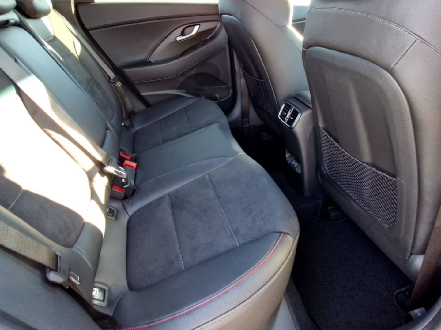 Hyundai i30 — фото 9