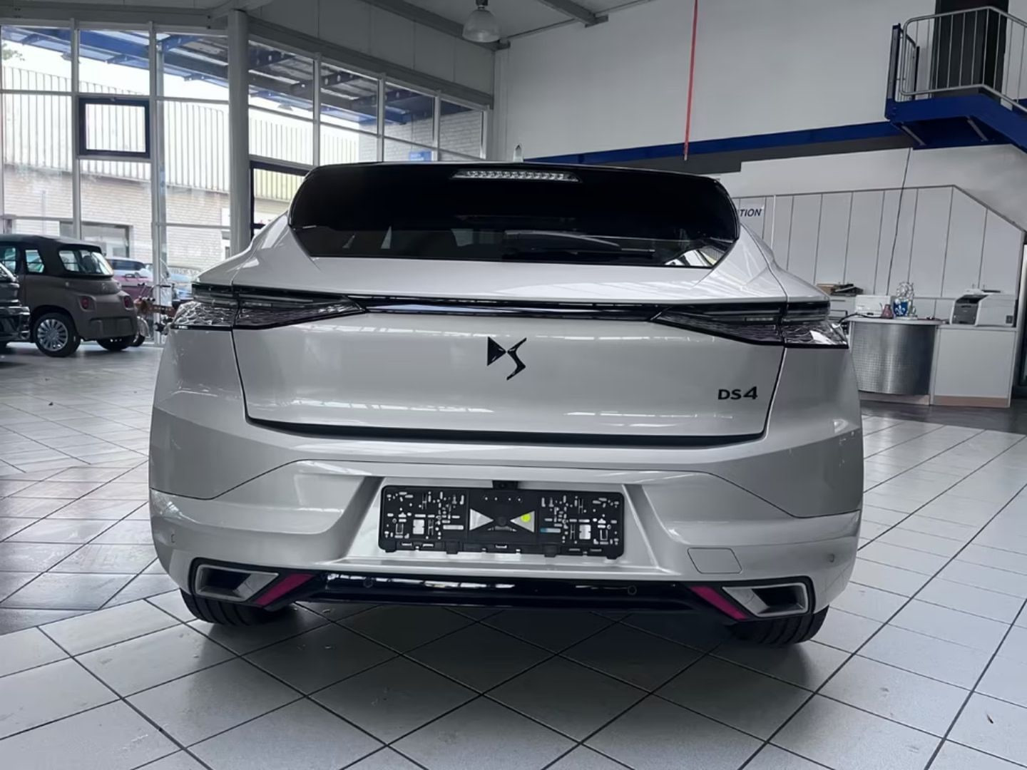 DS Automobiles DS4 — фото 12
