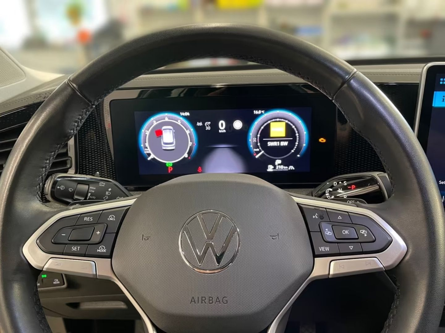 Volkswagen Tiguan — фото 12